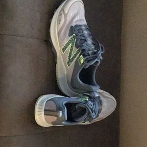 New Balance women’s NitrelV4 Trail Running sneakers